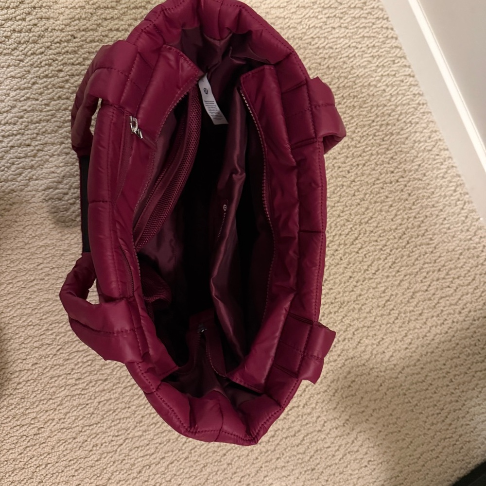 lululemon athletica Quilted Tote - 12L - Picture 2 of 6
